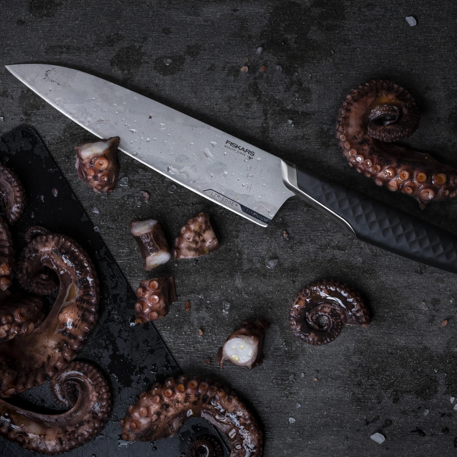 Fiskars Titanium Koksmes 20 Cm 6 Fiskars Titanium Koksmes 20 Cm - Afbeelding 6