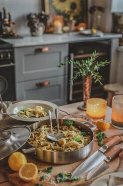 Fiskars Norden Oven Pan Roestvrij Staal 16 Fiskars Norden Oven Pan Roestvrij Staal -Trendy Huishouden 35796 01 9 EnvironmentImage defd4c9e94