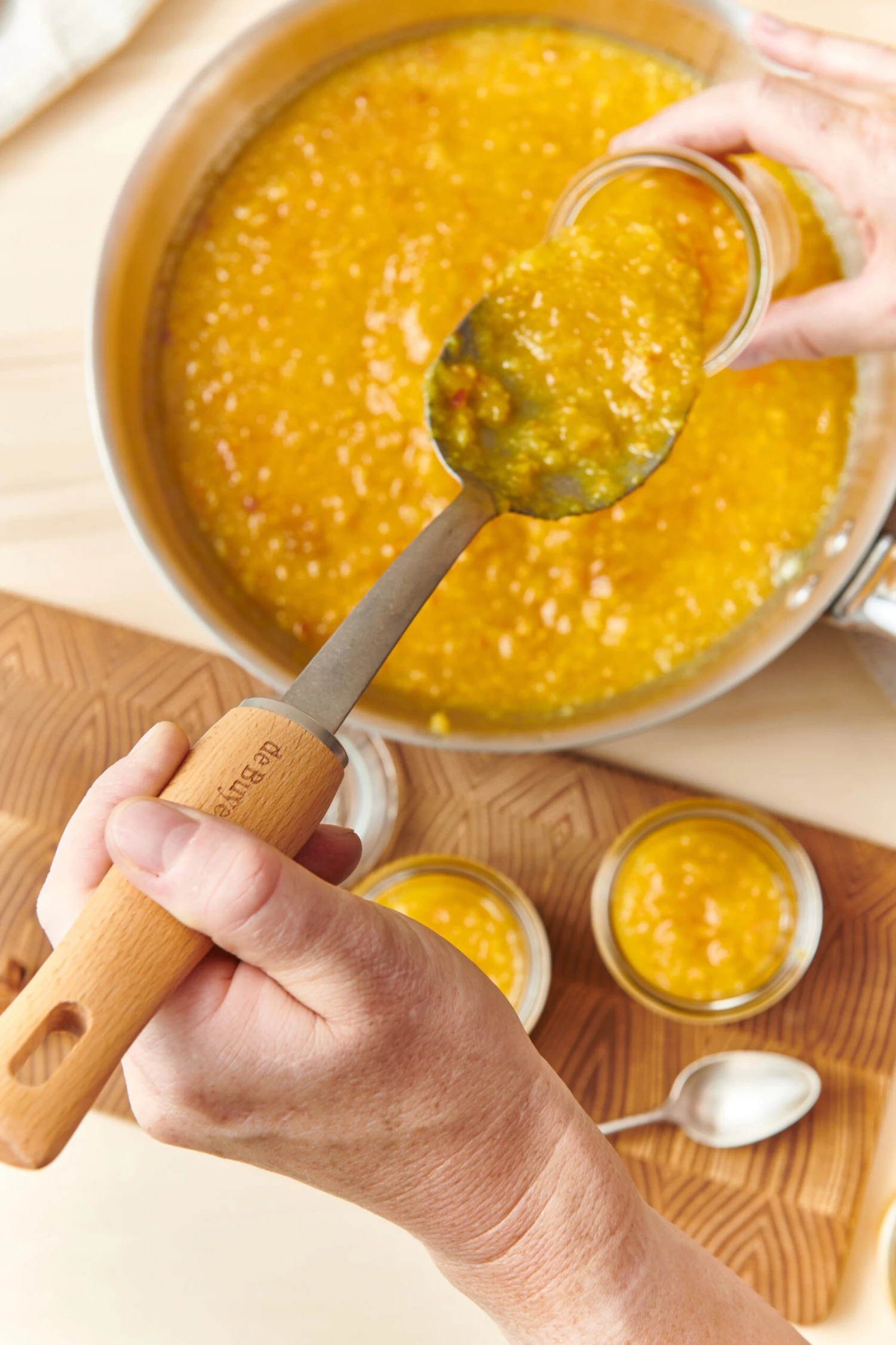 De Buyer B Bois Opscheplepel Met Houten Handvat 3 De Buyer B Bois Opscheplepel Met Houten Handvat - Afbeelding 3