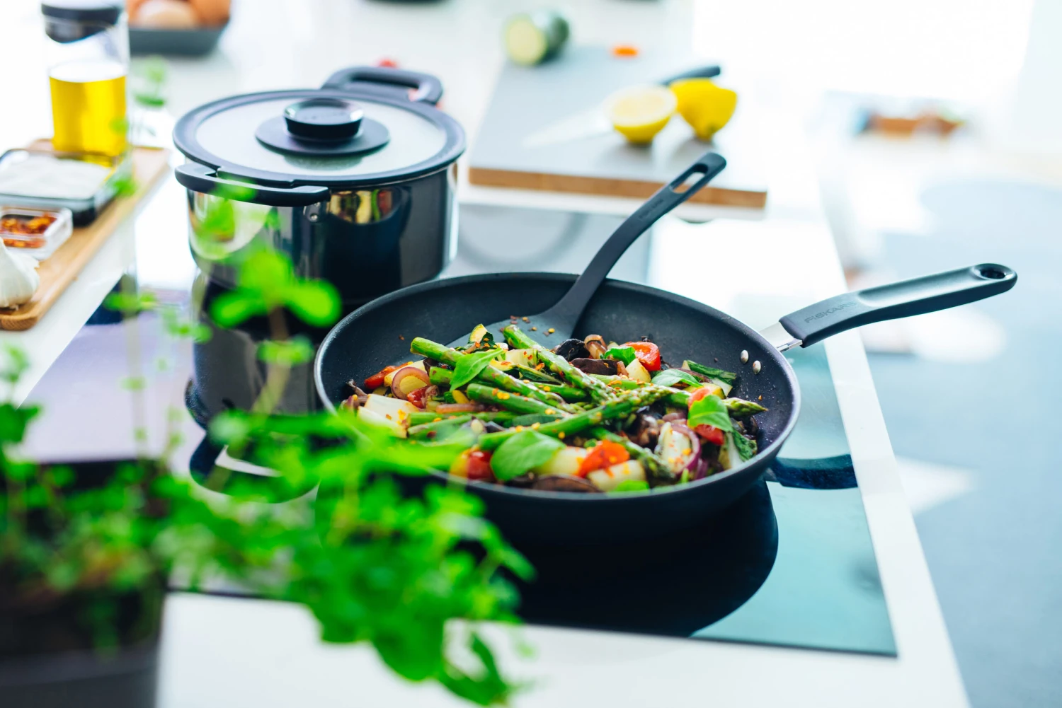 Fiskars Functional Form Bakspatel 28 Cm 4 Fiskars Functional Form Bakspatel 28 Cm - Afbeelding 4