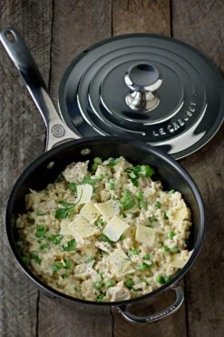 Le Creuset Signature 3-Ply Non-stick Sauspan Met Deksel -Trendy Huishouden 514171 01 4 EnvironmentImage 92e7f7bf00