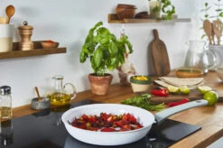 Tefal Natural Chef Koekenpan Grijs -Trendy Huishouden 515085 01 5 EnvironmentImage 04347dc8b7