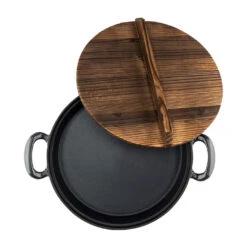 Heirol Gietijzeren Koekenpan Met Houten Deksel 8 Heirol Gietijzeren Koekenpan Met Houten Deksel -Trendy Huishouden 515876 01 3 ProductImageExtra f1733fa312