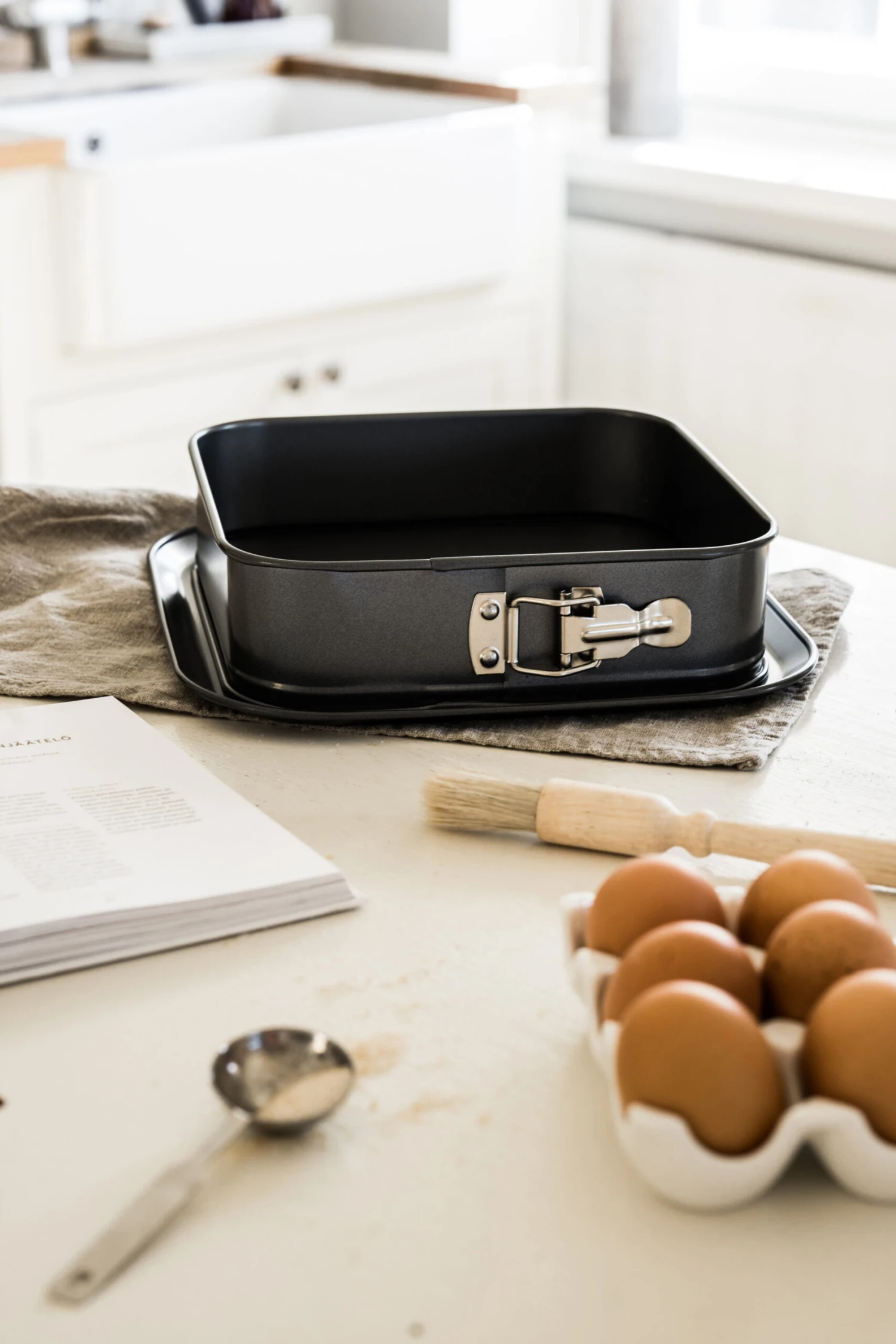 Heirol Vierkante Springvorm Extra Brede Basis 2 Heirol Vierkante Springvorm Extra Brede Basis - Afbeelding 2