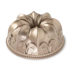 Nordic Ware Fleur De Lis Bundt Bakvorm