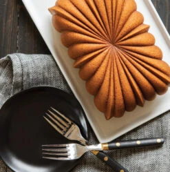 Nordic Ware Classic Fluted Loaf Bakvorm -Trendy Huishouden 515966 01 4 EnvironmentImage a3e077632f