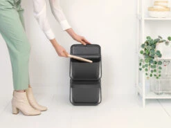 Brabantia Sort & Go Stapelbare Afvalemmer 20 L 8 Brabantia Sort & Go Stapelbare Afvalemmer 20 L -Trendy Huishouden 568819 01 30 EnvironmentImage f93a2c5ab0