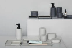 Serax Cose Ovale Opbergpot Met Deksel Hoog 6,5x10,2 Cm -Trendy Huishouden 570909 01 11 EnvironmentImage db8a20913f