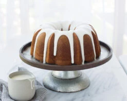 Nordic Ware Anniversary Bundt Bakvorm 10 Nordic Ware Anniversary Bundt Bakvorm -Trendy Huishouden 573278 01 43 EnvironmentImage b8bd032a73