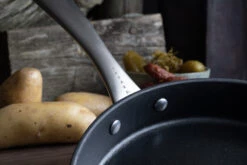 Satake Gietijzeren Pan 8 Satake Gietijzeren Pan -Trendy Huishouden 580604 01 42 EnvironmentImage 3e197708af